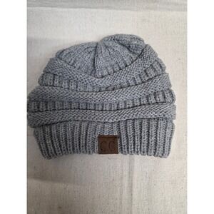CC Exclusives Beanie Hat Gray Cable Knit Ribbed Winter Skull Cap Logo Patch